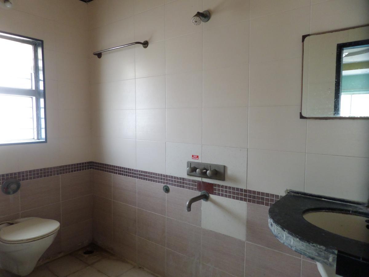 Hotel Sadanand Sāngli Екстериор снимка
