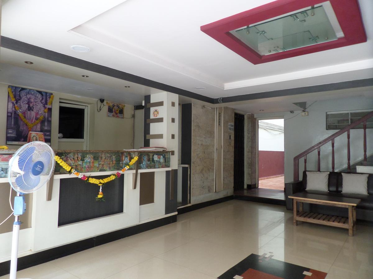 Hotel Sadanand Sāngli Екстериор снимка
