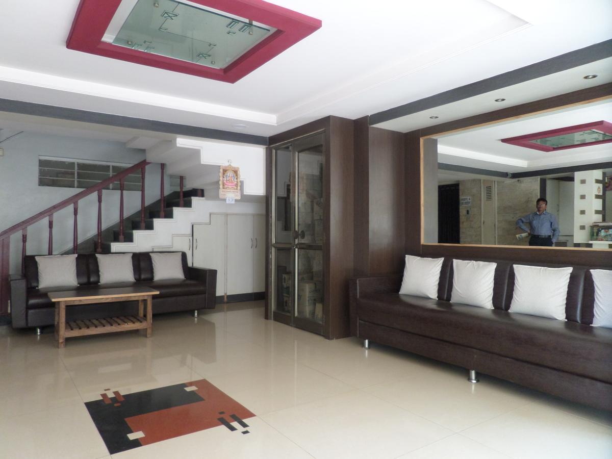 Hotel Sadanand Sāngli Екстериор снимка